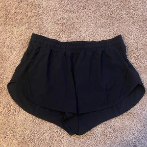 Lululemon black track that shorts size 20
